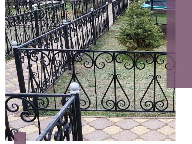 Кованые газонные ограждения под ключ в Нурлате